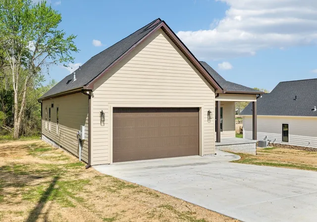 3rd image of 827 Oconner St, Smithville, TN 37166 | MLS# 3039258