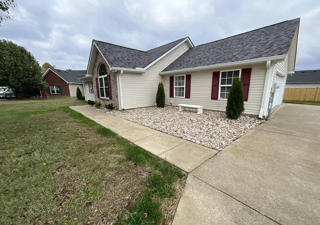 Photo 3 of Single family home for sale at 2712 Pickards Pt, La Vergne, TN 37086 | MLS# 3039872 | Listing updated on 2026-07-06