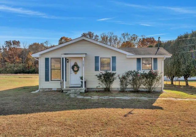 Homes for sale in Greenbrier, TN | 4365 Mount Sharon Rd W, Greenbrier, TN 37073 | MLS# 3048708