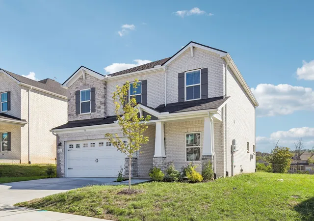 Photo 2 of Single family home for sale at 256 Astoria Dr, Hendersonville, TN 37075 | MLS# 3047089 | Listing updated on 2026-09-28