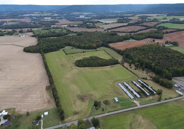 10th image of 2526 Oak Grove Rd, Decherd, TN 37324 | MLS# 3039850