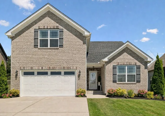 Photo 1 of Sale Pending at 214 Hutch Ct, Gallatin, TN 37066 | MLS# 3041516 | Listing updated on 2026-08-29