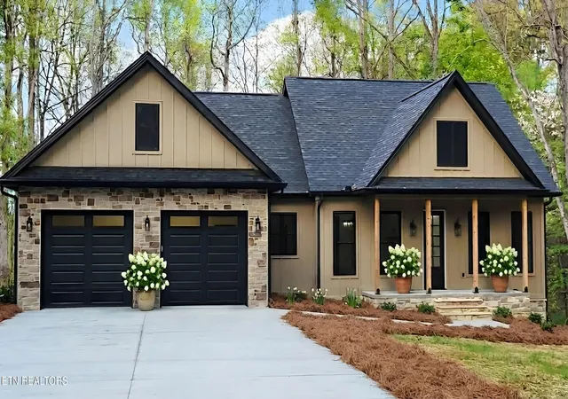 Photo 1 of Single family home for sale at 236 Meadowood Rd, Newport, TN 37821 | MLS# 3544518 | Listing updated on 2026-10-03