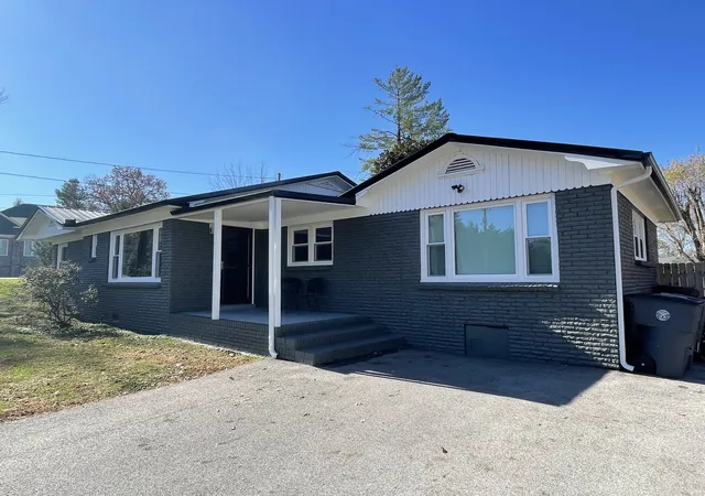 2nd image of 103 Sunset Dr, Mc Minnville, TN 37110 | MLS# 3045674