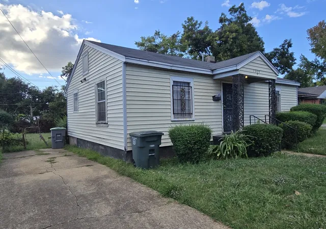 Photo 1 of Single family home for sale at 1509 Ragan St, Memphis, TN 38106 | MLS# 3041571 | Listing updated on 2025-11-06