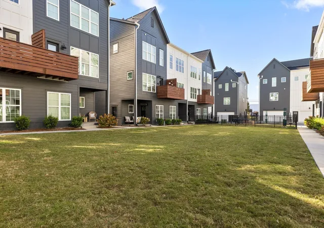 Photo 32 of Townhouse for sale at 1966 Mitchell Avenue, Chattanooga, TN 37408 | MLS# 3041702 | Listing updated on 2025-12-05