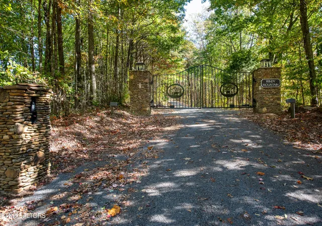 2nd image of 32 Chilhowee Tr, Maryville, TN 37803 | MLS# 3512833
