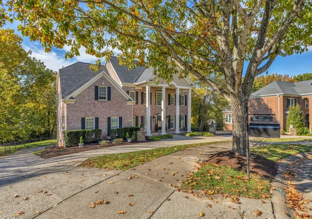 Photo 2 of Mansion for sale at 625 German Ln, Franklin, TN 37067 | MLS# 3042473 | Listing updated on 2026-08-29