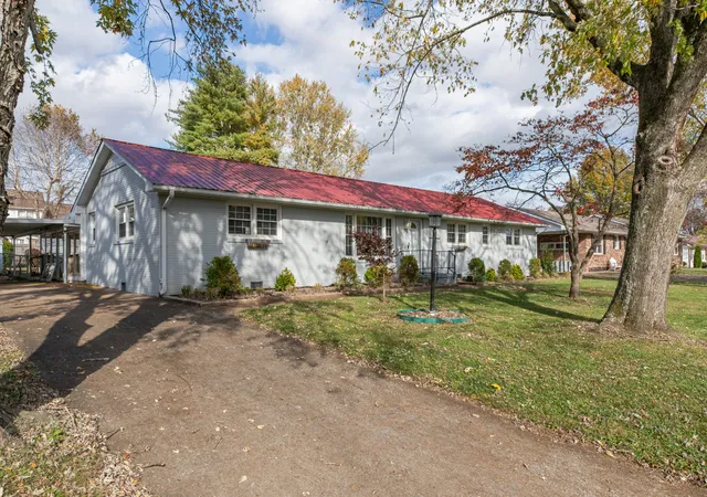 4th image of 502 9Th St, Lawrenceburg, TN 38464 | MLS# 3043674