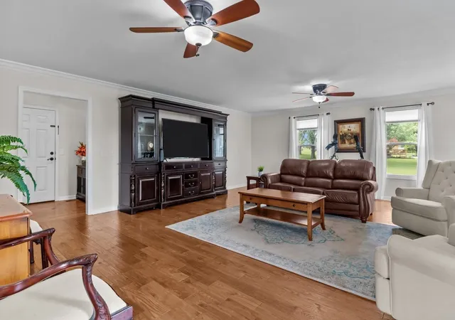 Photo 4 of Single Family Residence at 346 Spring Crk Ln, Lebanon, TN 37090 | MLS# 3148136 | | Sold on 2026-08-19