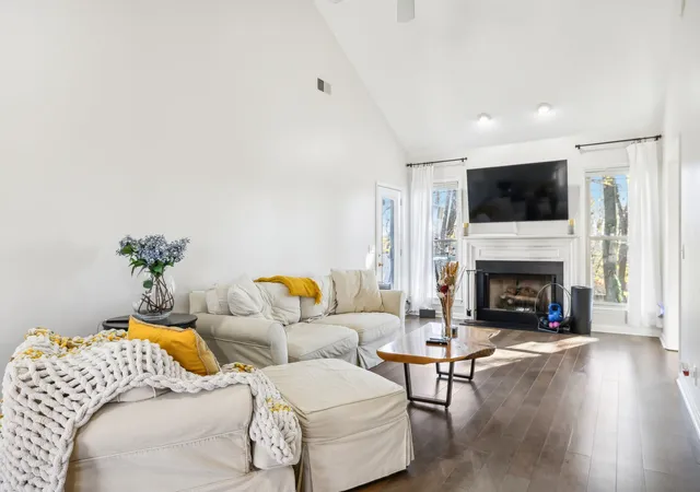 Photo 1 of Single family home for sale at 728 Magnolia Trl, Nashville, TN 37221 | MLS# 3183252 | Listing updated on 2026-09-05