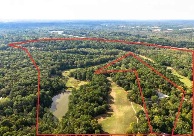 Photo 3 of House for sale at 900 Olde Tennessee Trl, Springville, TN 38256 | MLS# 3042933 | Listing updated on 2026-09-14