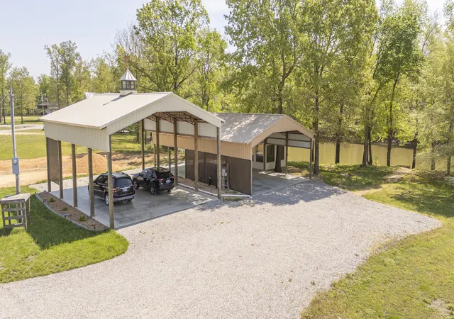 Homes for sale in Clifton, TN | 369 Duck Blind Rd, Clifton, TN 38425 | MLS# 3043172