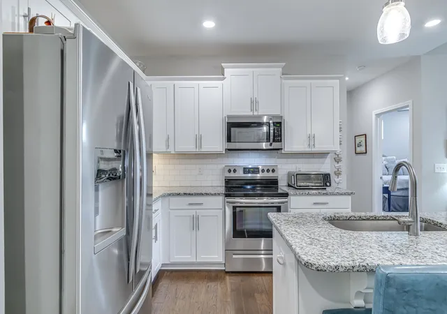 Listing Photo 5 - Condo for sale in building located at 900 Vintage Grn Ln, Franklin, TN 37064 - Unit #305
