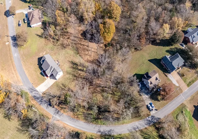 Photo 2 of Single family home for sale at 161 Crestview Dr, Lewisburg, TN 37091 | MLS# 3043611 | Listing updated on 2025-12-03