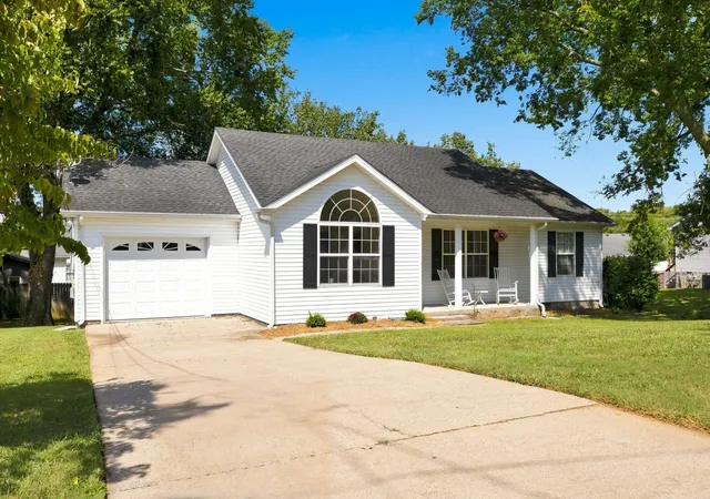 Photo 1 of Single family home for sale at 1119 Sentry Ct, Murfreesboro, TN 37130 | MLS# 3527296 | Listing updated on 2026-09-26