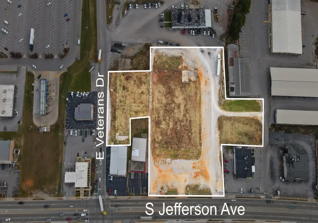 Photo 2 of Sale Pending at 830 S Jefferson Ave, Cookeville, TN 38501 | MLS# 3046337 | Listing updated on 2026-03-11