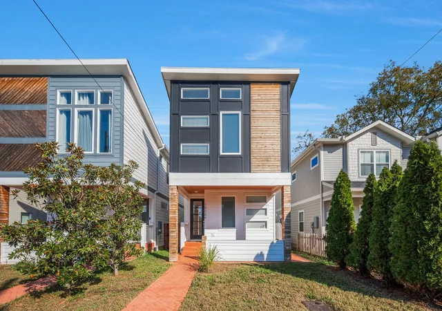 2nd image of 1916 15th Ave N, Nashville, TN 37208 | MLS# 3046098