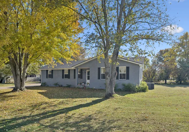 Photo 2 of Single family home for sale at 6002 Creekmont Dr, Murfreesboro, TN 37129 | MLS# 3045456 | Listing updated on 2026-09-08