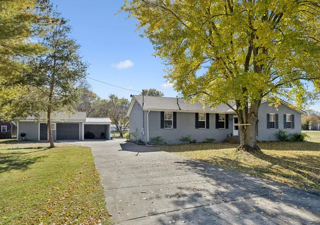 Photo 3 of Single family home for sale at 6002 Creekmont Dr, Murfreesboro, TN 37129 | MLS# 3045456 | Listing updated on 2026-09-08