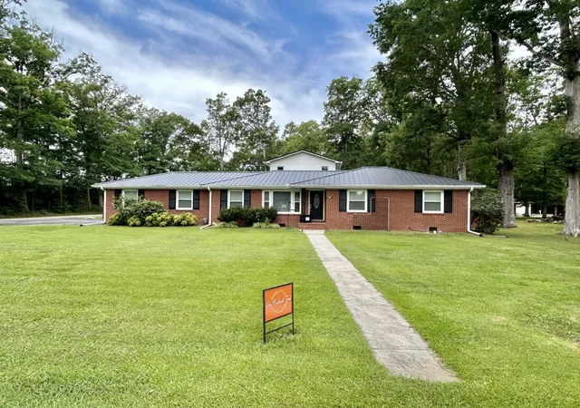 4th image of 1212 Woodcrest Dr, Manchester, TN 37355 | MLS# 3045952
