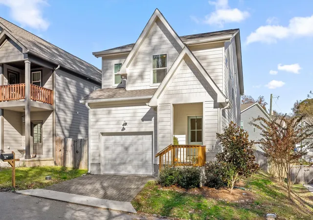 Photo 2 of Single family home for sale at 131 Everly Dr, Chattanooga, TN 37405 | MLS# 3045638 | Listing updated on 2025-11-14