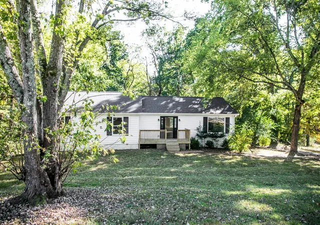 Photo 3 of Single family home for sale at 210 Elliott Ct, Columbia, TN 38401 | MLS# 3047613 | Listing updated on 2026-10-07