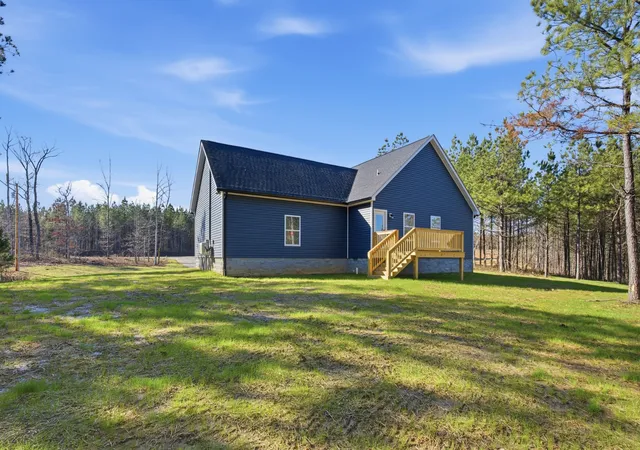 Photo 2 of Single Family Residence at 3763 Highway 231, Erin, TN 37061 | MLS# 3046328 | | Sold on 2026-03-17