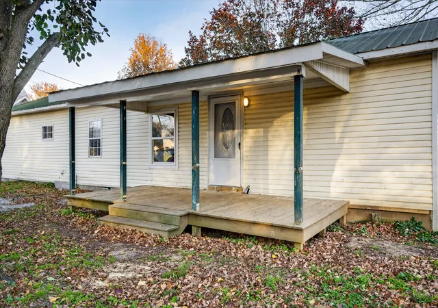 Homes for sale in Petersburg, TN | 412 College St, Petersburg, TN 37144 | MLS# 3047857