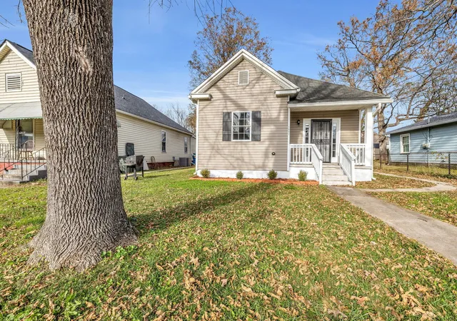 Homes for sale in Chattanooga, TN | 1607 E 14th Street, Chattanooga, TN 37404 | MLS# 3046775