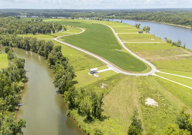 1st image of 6425 Cravens Rd, Savannah, TN 38372 | MLS# 3047133