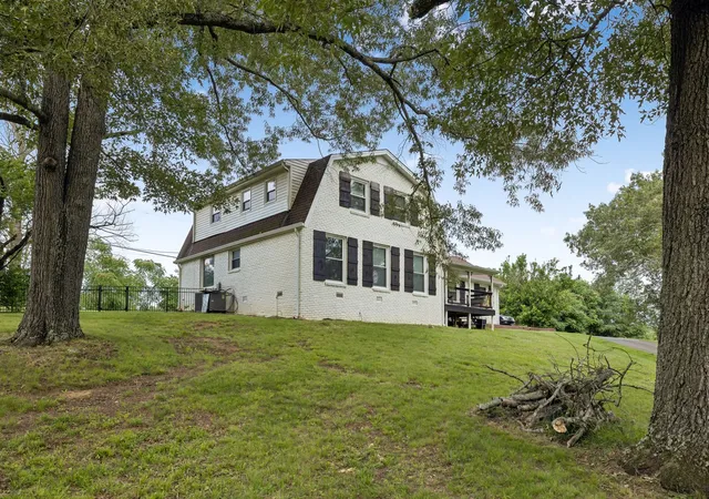 Photo 3 of Single family home for sale at 1733 Belotes Fry Rd, Lebanon, TN 37087 | MLS# 3051411 | Listing updated on 2026-09-04