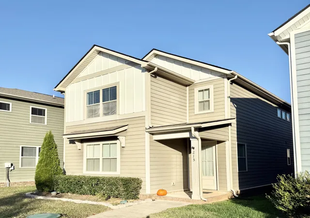 2nd image of 215 Manor Row, Pleasant View, TN 37146 | MLS# 3047417