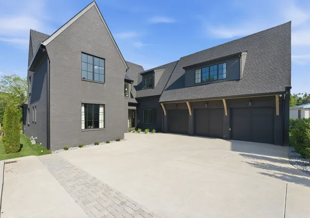 2nd image of 4518 Belmont Park Ter, Nashville, TN 37215 | MLS# 3048860