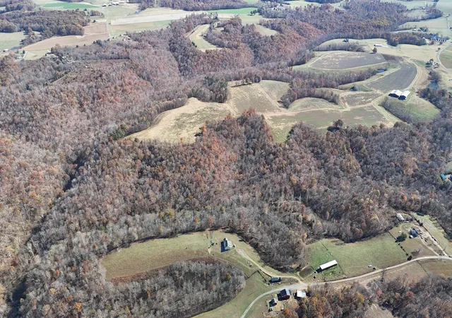 3rd image of 1911 Smalling Rd, Lafayette, TN 37083 | MLS# 3048062