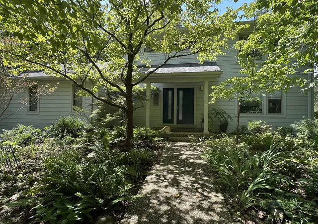 Photo 1 of Single family home for sale at 533 Harpeth Tr Dr, Nashville, TN 37221 | MLS# 3594155 | Listing updated on 2026-10-01