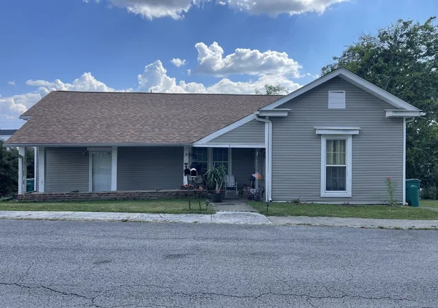 1st image of 413 W Church St W, Lewisburg, TN 37091 | MLS# 3048967
