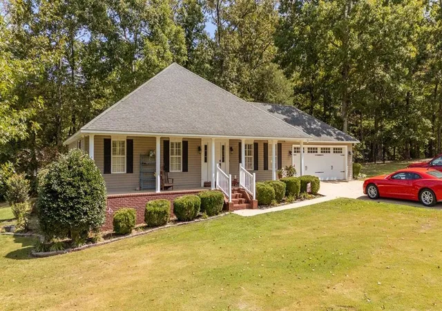Photo 3 of Single family home for sale at 115 Partridge Ln, Savannah, TN 38372 | MLS# 3049064 | Listing updated on 2025-11-24
