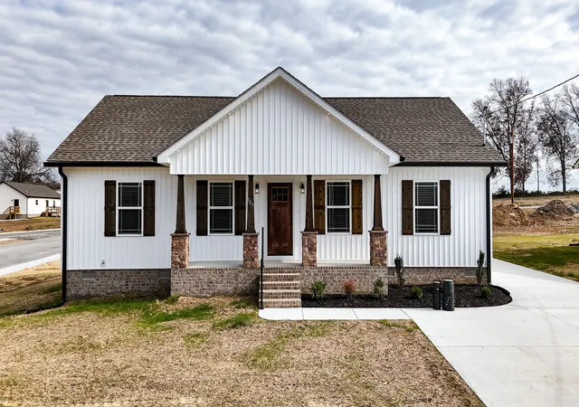 Homes for sale in Shelbyville, TN | 105 Demombreum Circle, Shelbyville, TN 37160 | MLS# 3049200