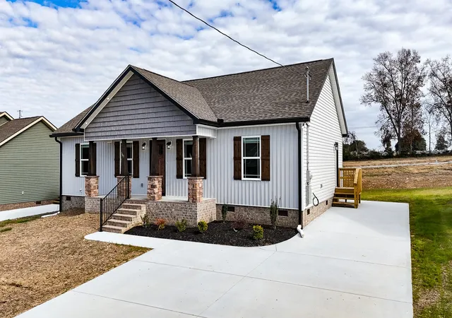 Homes for sale in Shelbyville, TN | 109 Demombreum Circle, Shelbyville, TN 37160 | MLS# 3049202