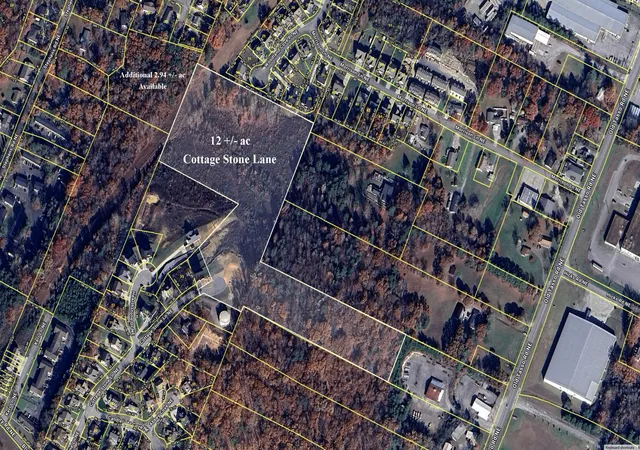 Photo 3 of Sale Pending at 3800 Gibson Dr NE, Cleveland, TN 37312 | MLS# 3224419 | Listing updated on 2026-10-02