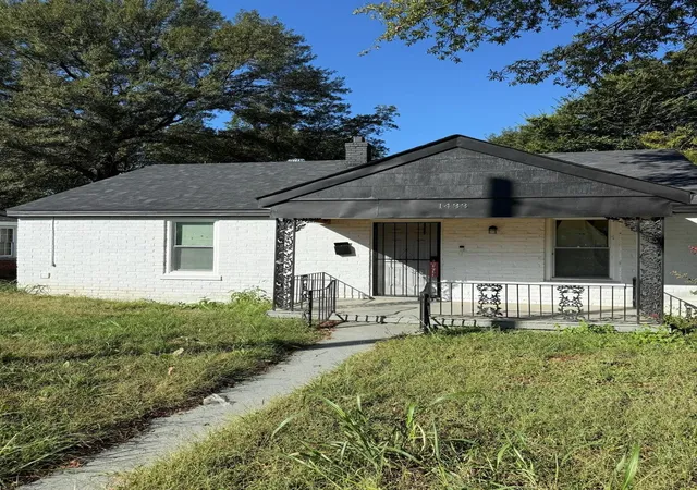 Photo 1 of Sale Pending at 1433 Rayner St, Memphis, TN 38106 | MLS# 3057048 | Listing updated on 2025-12-22
