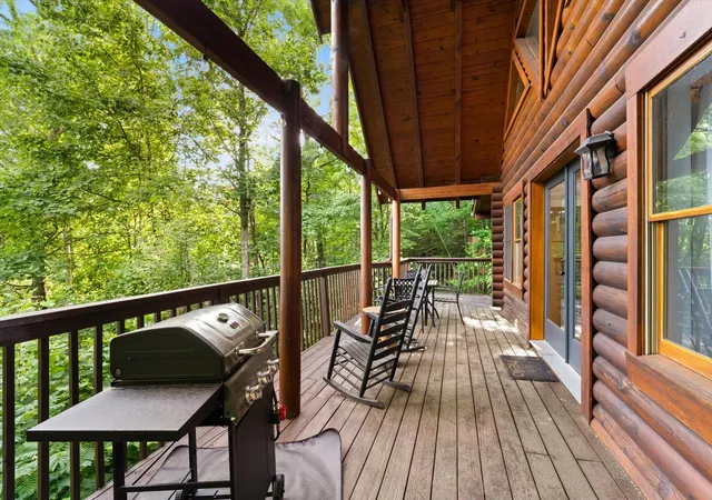 3rd image of 945 Scenic Trl, Gatlinburg, TN 37738 | MLS# 3050152