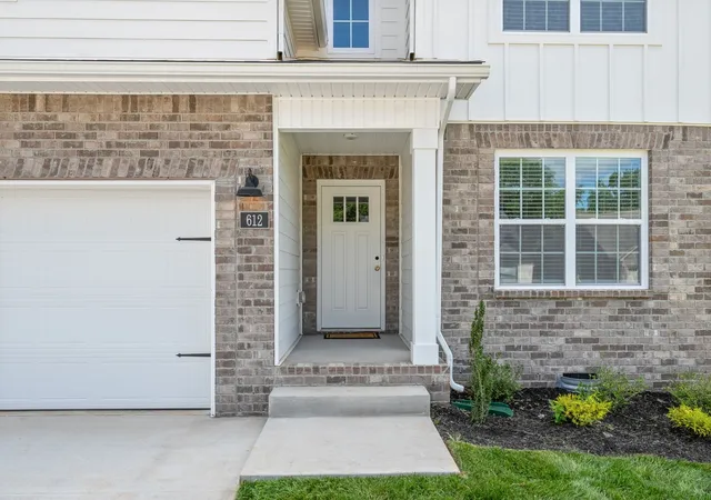 Photo 3 of Single family home for sale at 612 Willow Park Dr, Clarksville, TN 37043 | MLS# 3051924 | Listing updated on 2026-08-20