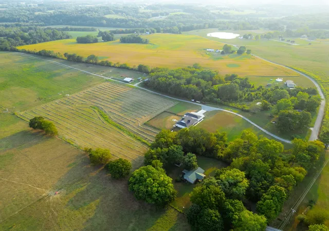 2nd image of 1074 Pair Six Dr, Springfield, TN 37172 | MLS# 3050777
