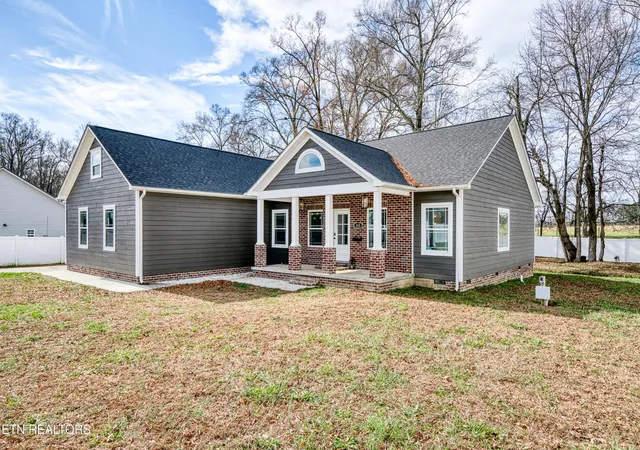1st image of 242 Grace Dr Dr, Sparta, TN 38583 | MLS# 3050766