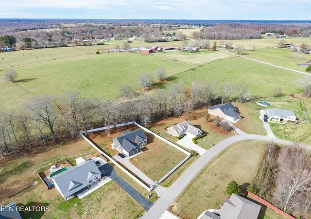 4th image of 242 Grace Dr Dr, Sparta, TN 38583 | MLS# 3050766