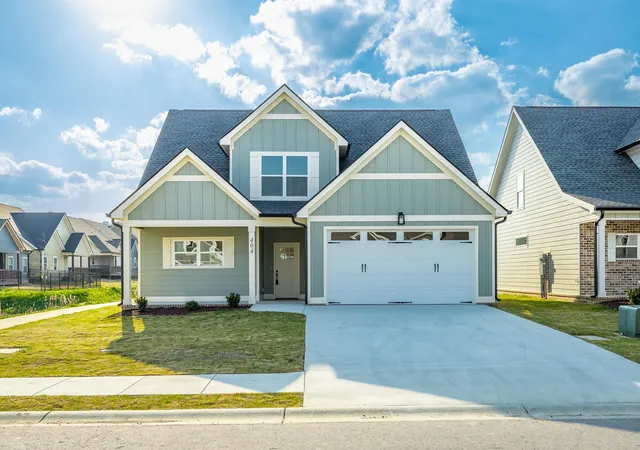 Photo 1 of Single family home for sale at 404 Willow Grv Ct, Ringgold, GA 30736 | MLS# 3050830 | Listing updated on 2026-09-21