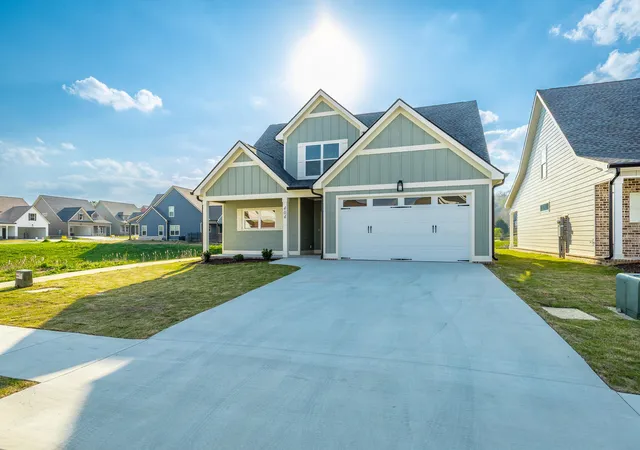 Photo 2 of Single family home for sale at 404 Willow Grv Ct, Ringgold, GA 30736 | MLS# 3050830 | Listing updated on 2026-09-21