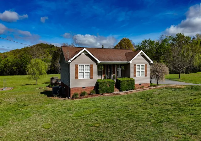 3rd image of 16 Volunteer Rd, Petersburg, TN 37144 | MLS# 3051409